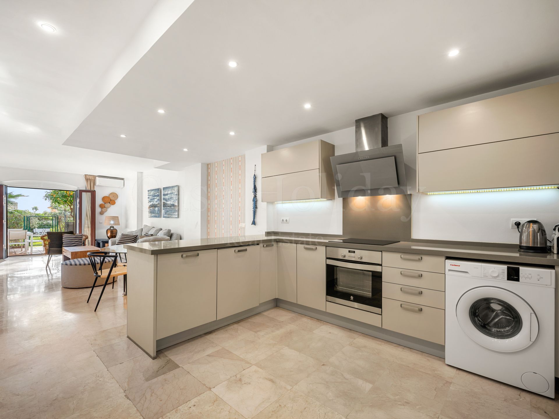 Town House in Punta Plata, Estepona