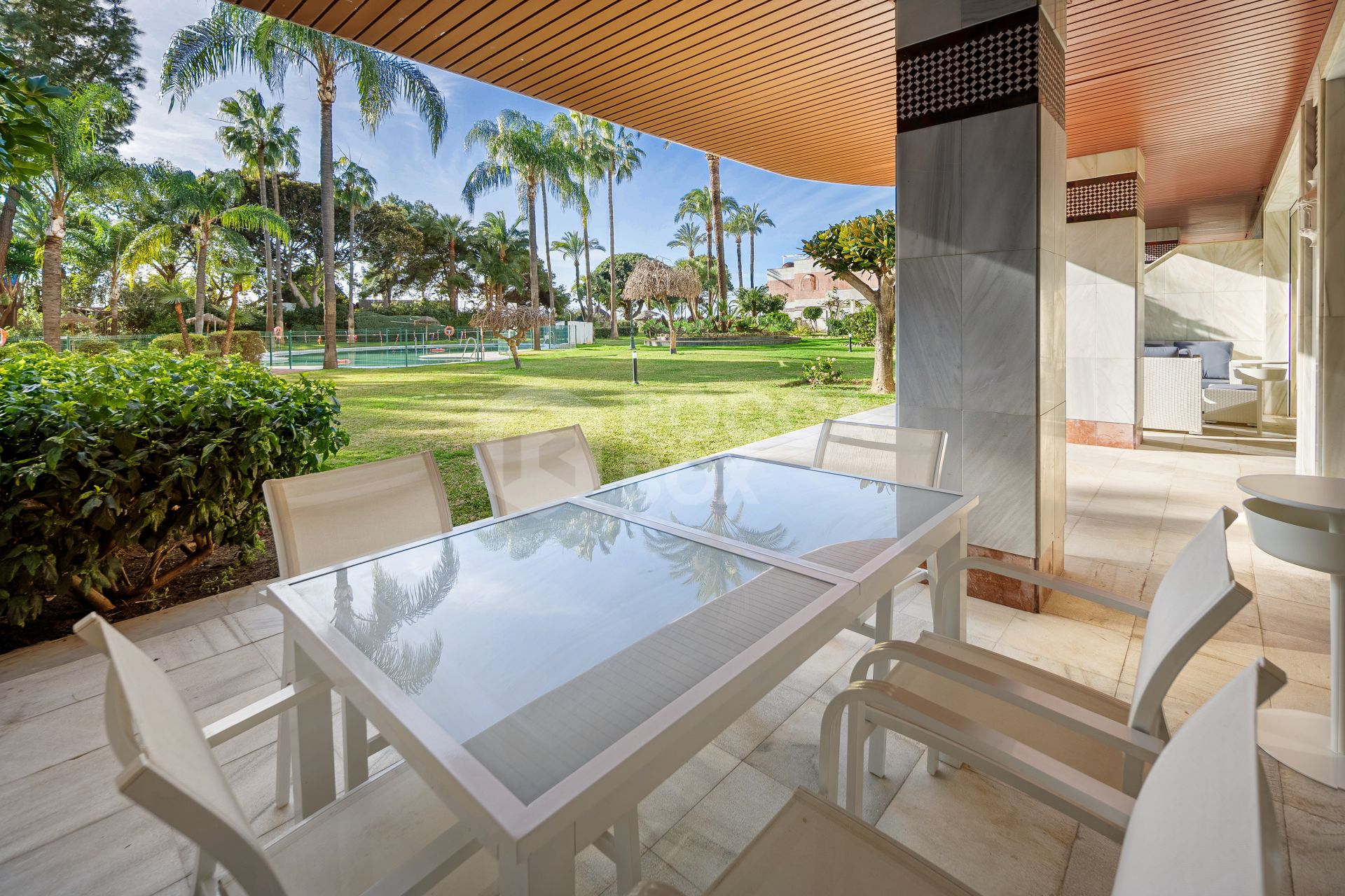 Splendid duplex in a historic residence in the center of Puerto Banus