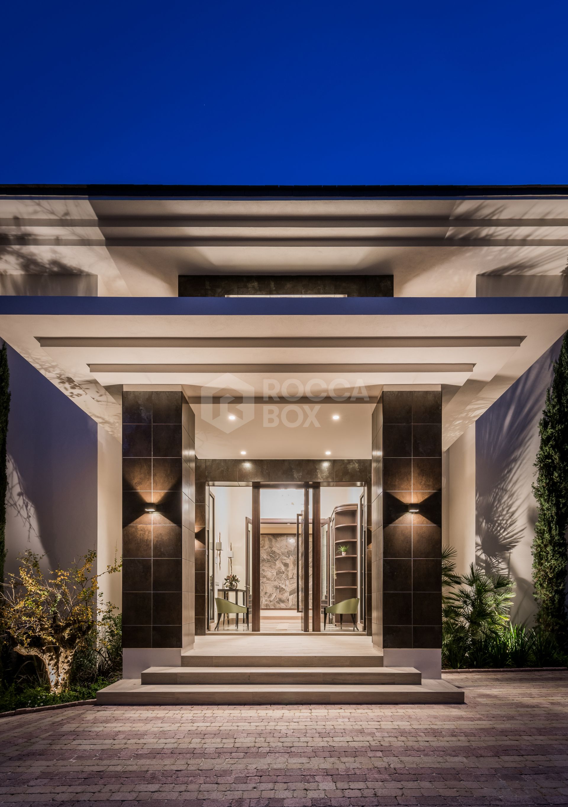 Stylish and modern luxury villa with panoramic sea views in La Reserva del Alcuzcuz, Benahavis