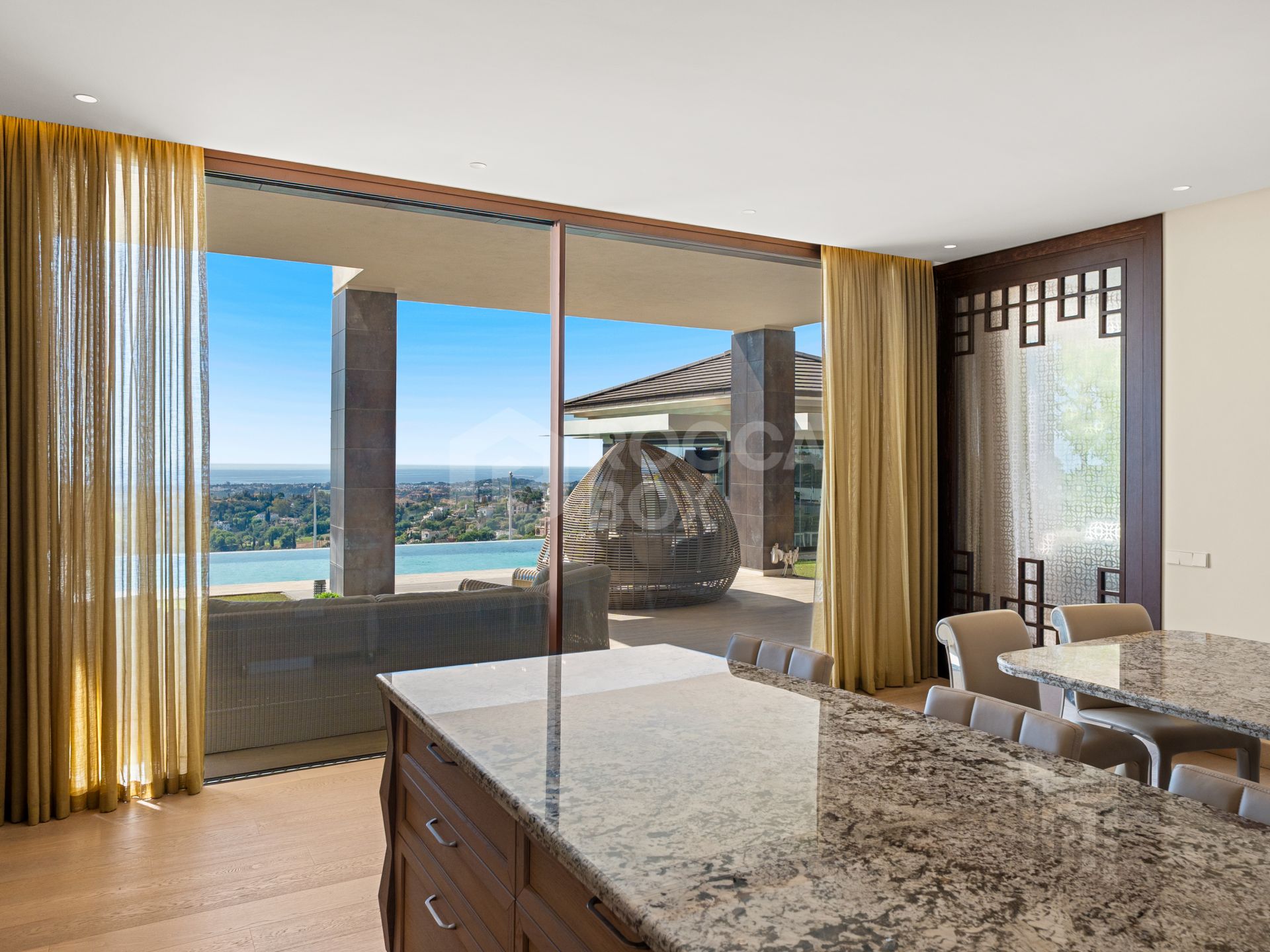 Stylish and modern luxury villa with panoramic sea views in La Reserva del Alcuzcuz, Benahavis