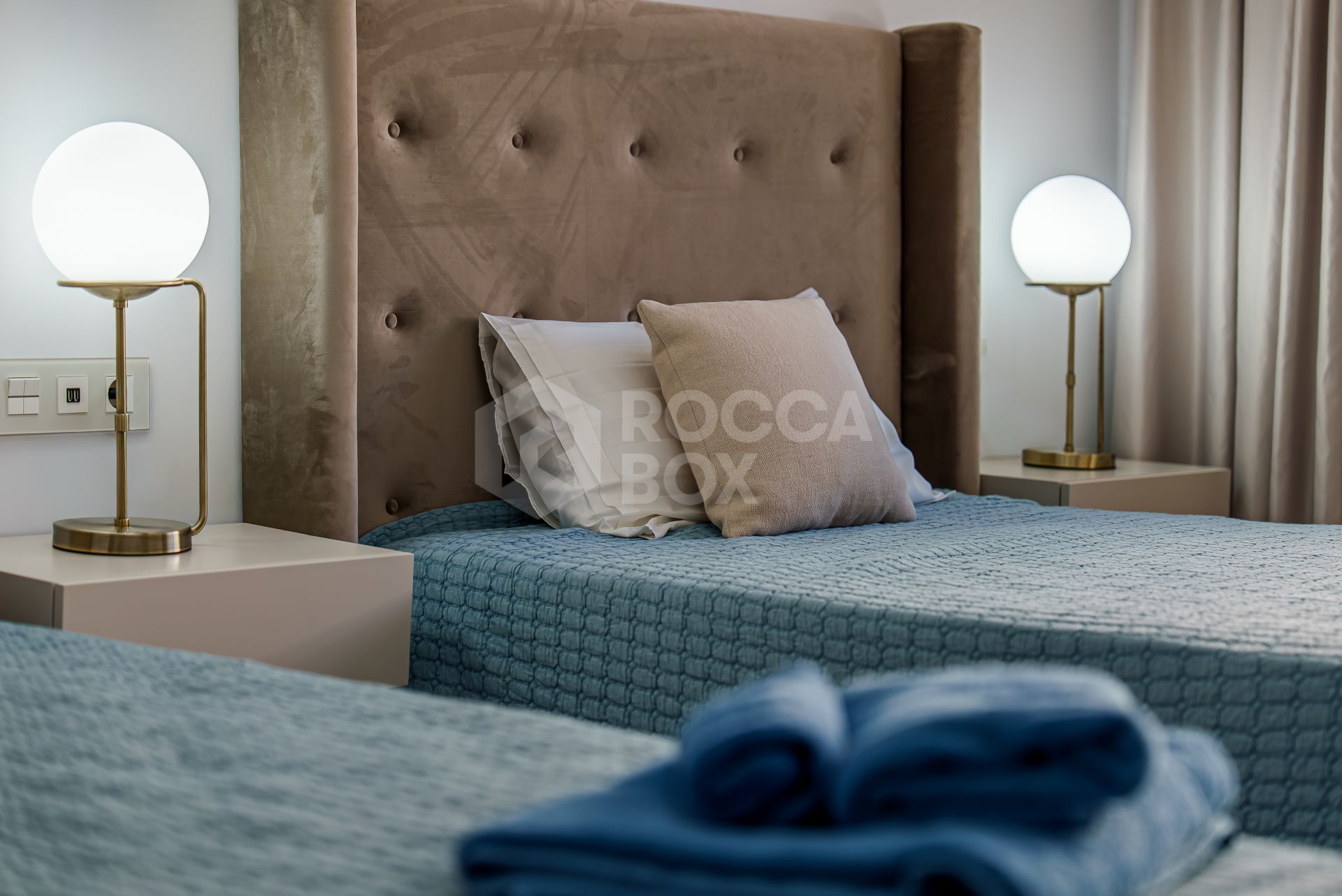 Superb modern apartment - front line beach - Puerto Banus