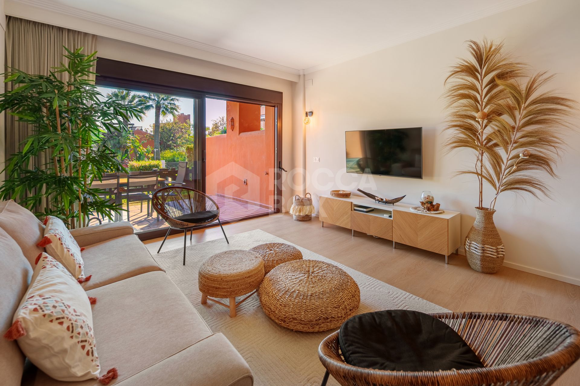 Renovated 2-Bedroom Apartment with Tourist License – 150m from the Sea