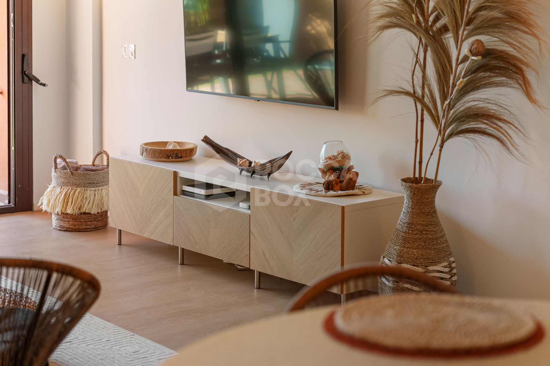 Renovated 2-Bedroom Apartment with Tourist License – 150m from the Sea