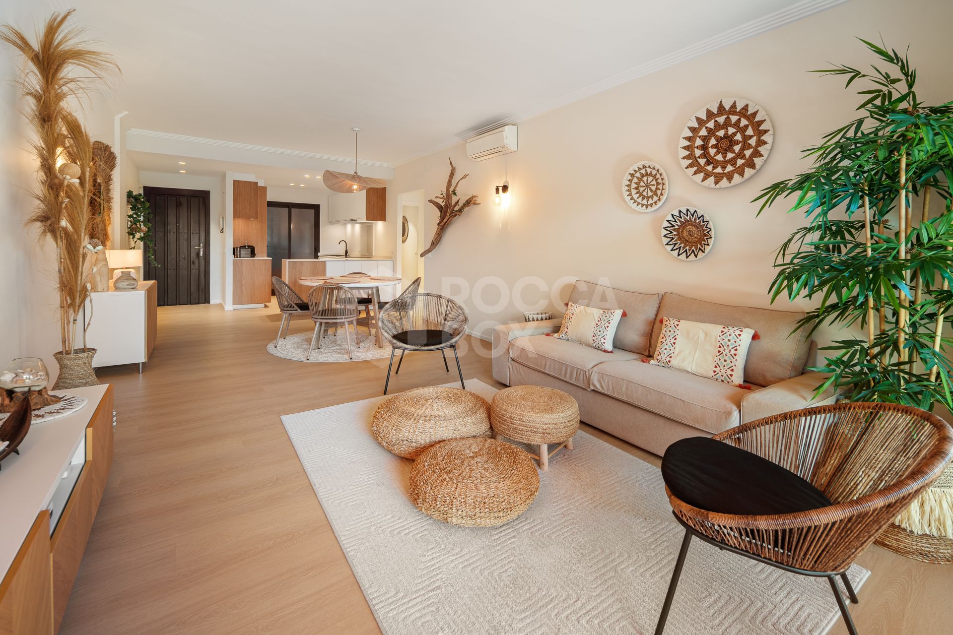 Renovated 2-Bedroom Apartment with Tourist License – 150m from the Sea