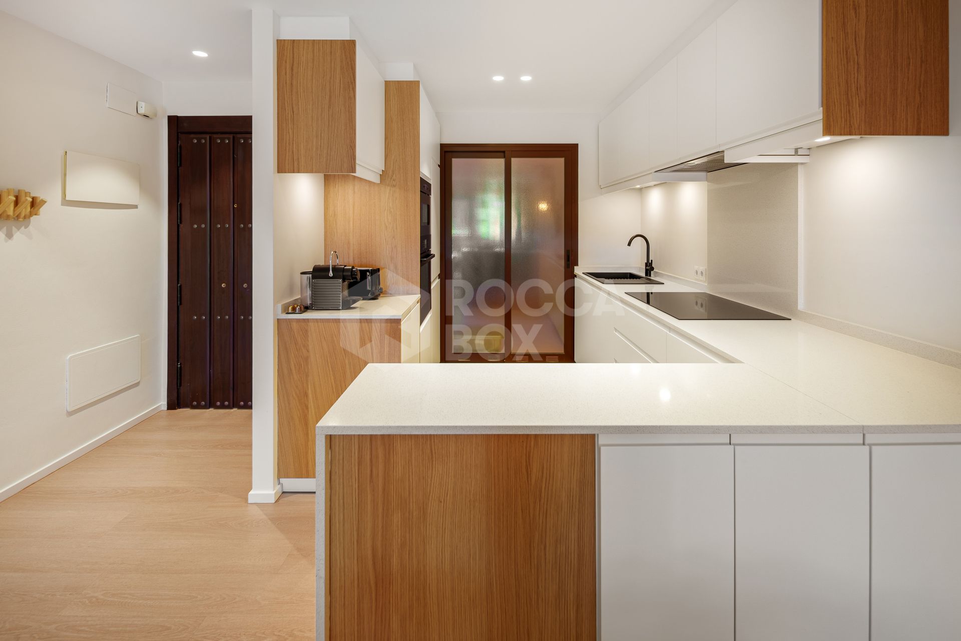 Renovated 2-Bedroom Apartment with Tourist License – 150m from the Sea