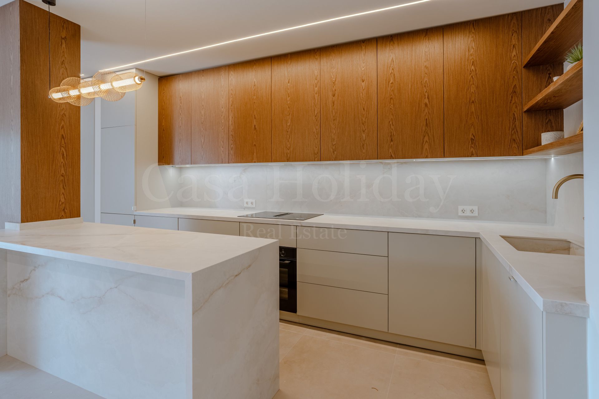 Apartment in Los Pinos de Aloha, Marbella