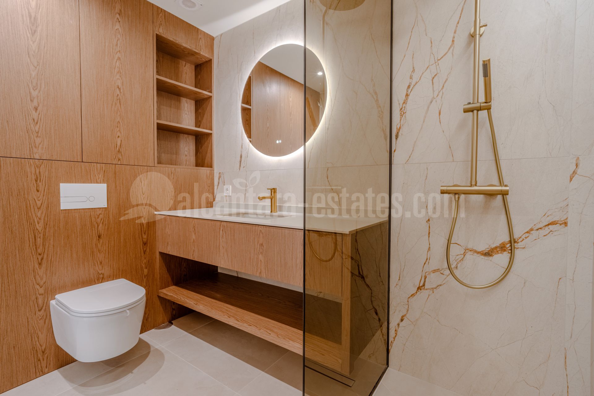 Apartamento en Los Pinos de Aloha, Marbella