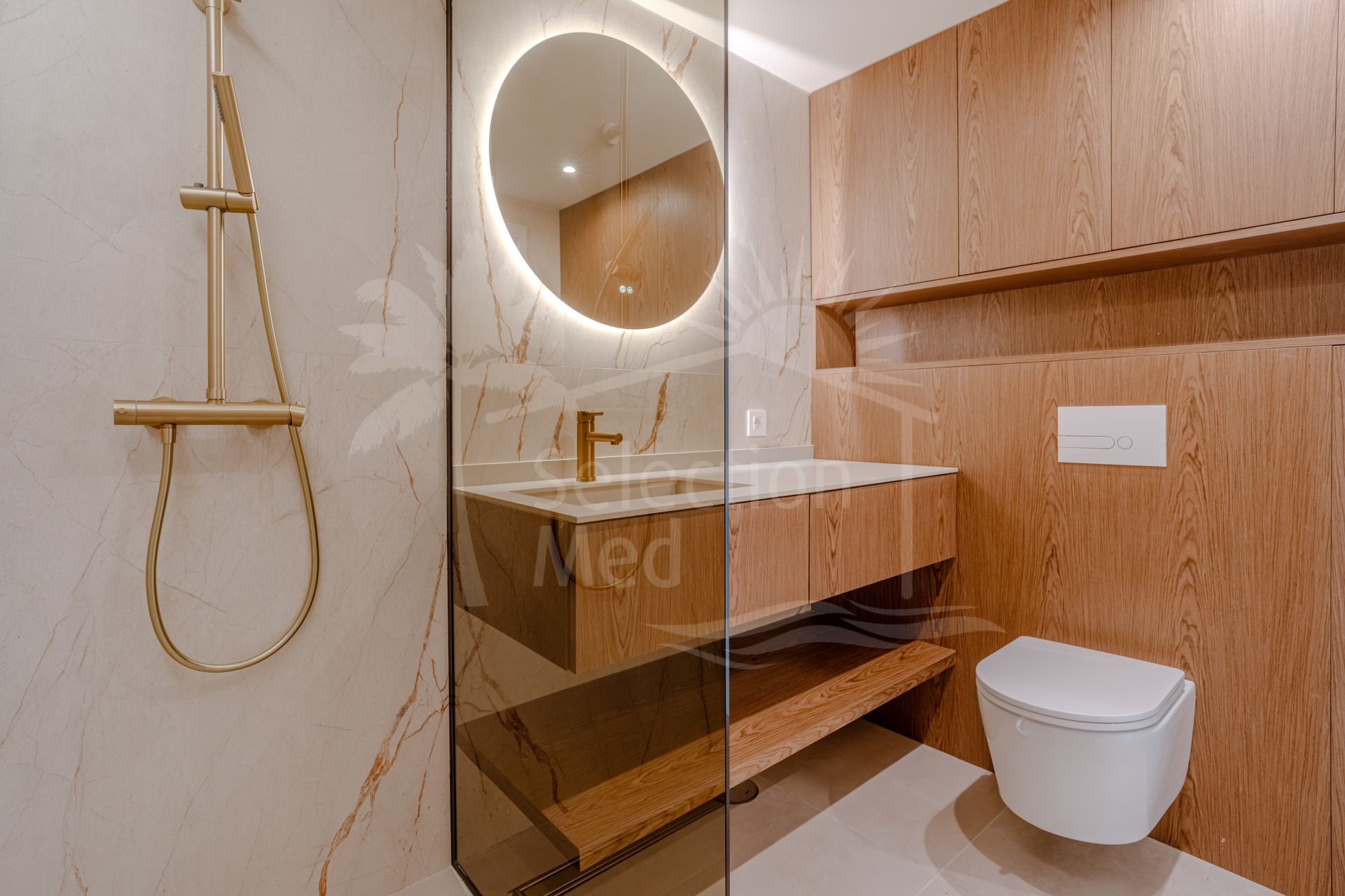 Exclusive fully renovated two-bedroom apartment in Pinos de Aloha