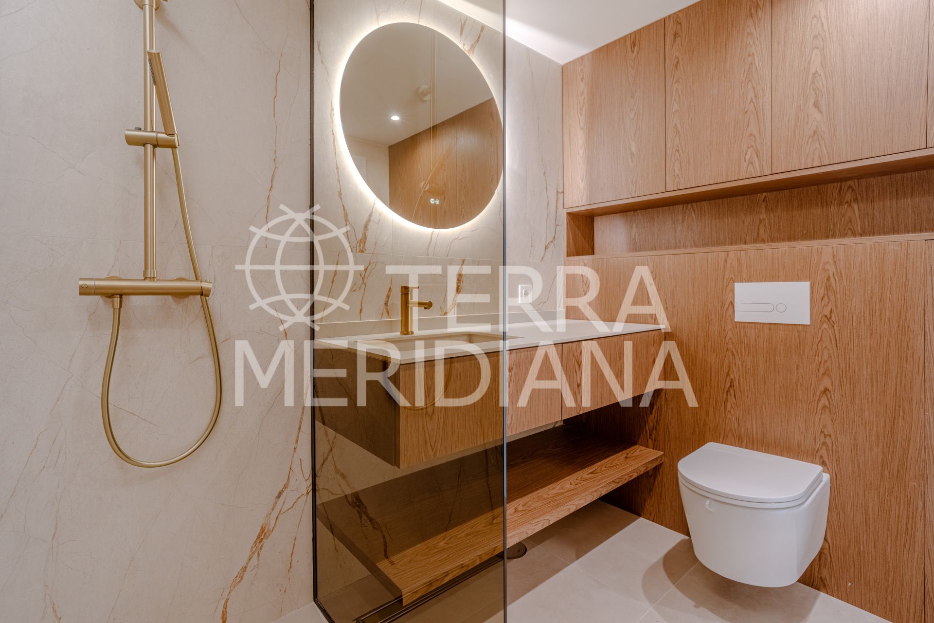 Apartment in Los Pinos de Aloha, Marbella