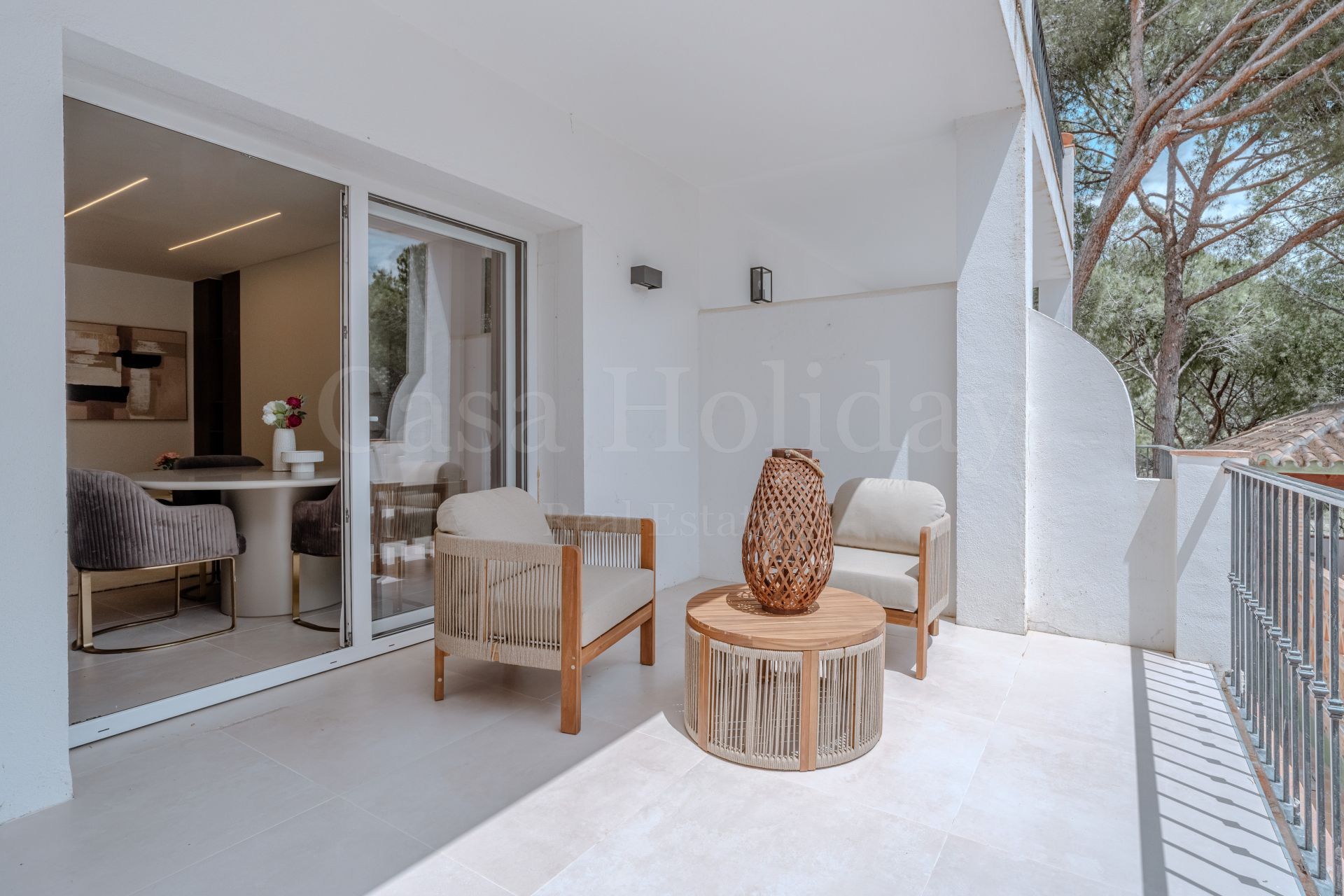 Apartment in Los Pinos de Aloha, Marbella