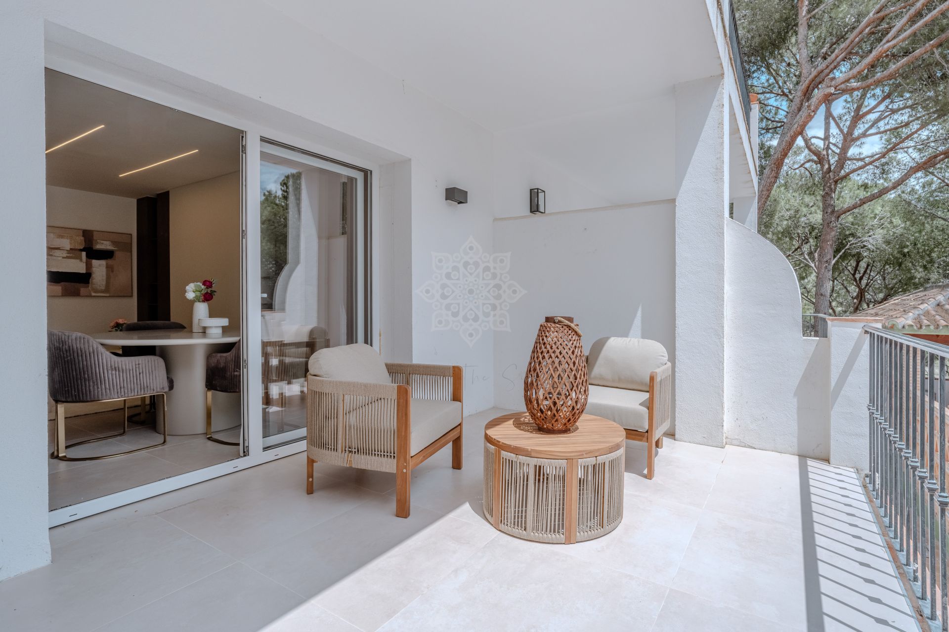 Apartment in Los Pinos de Aloha, Marbella