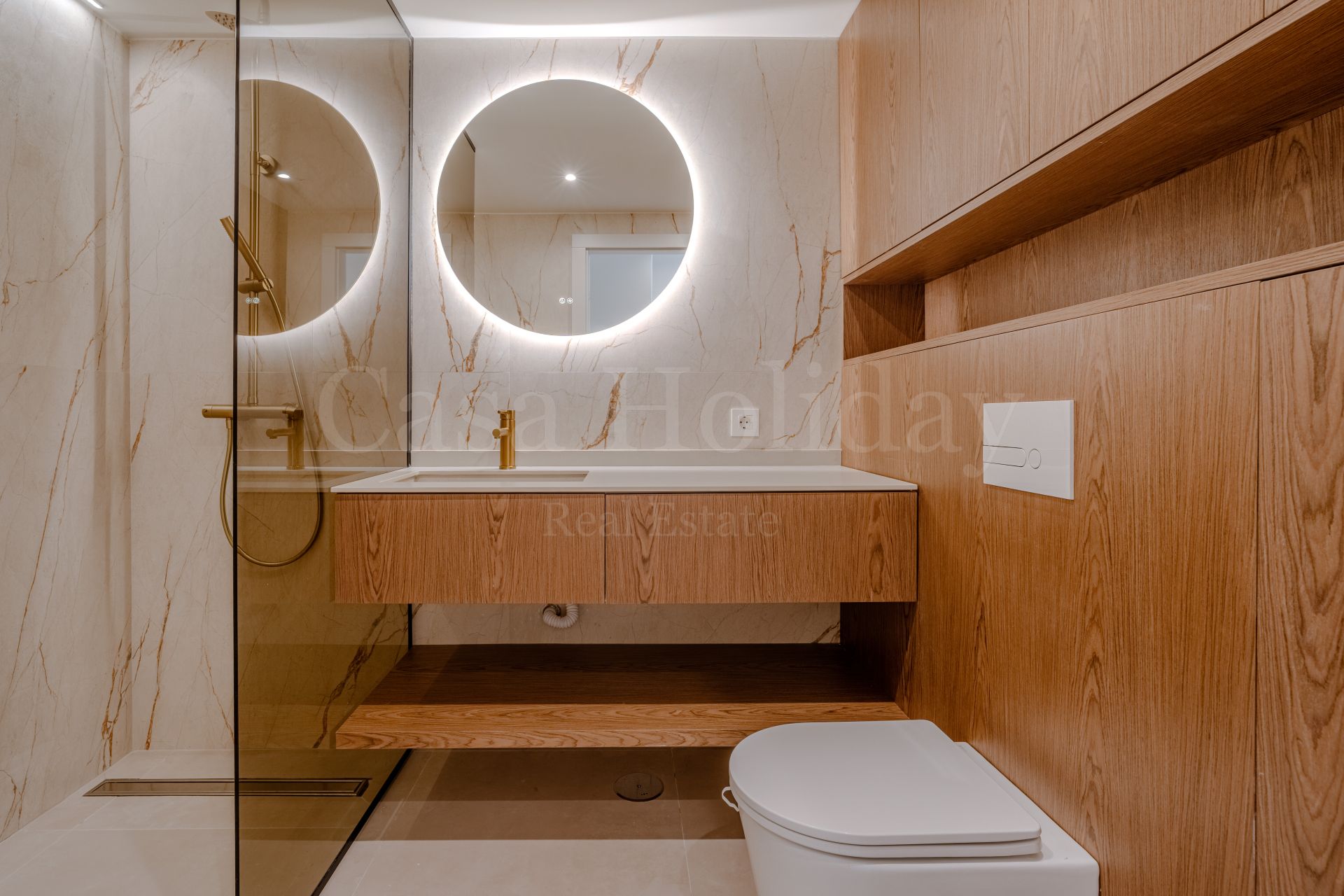Apartment in Los Pinos de Aloha, Marbella