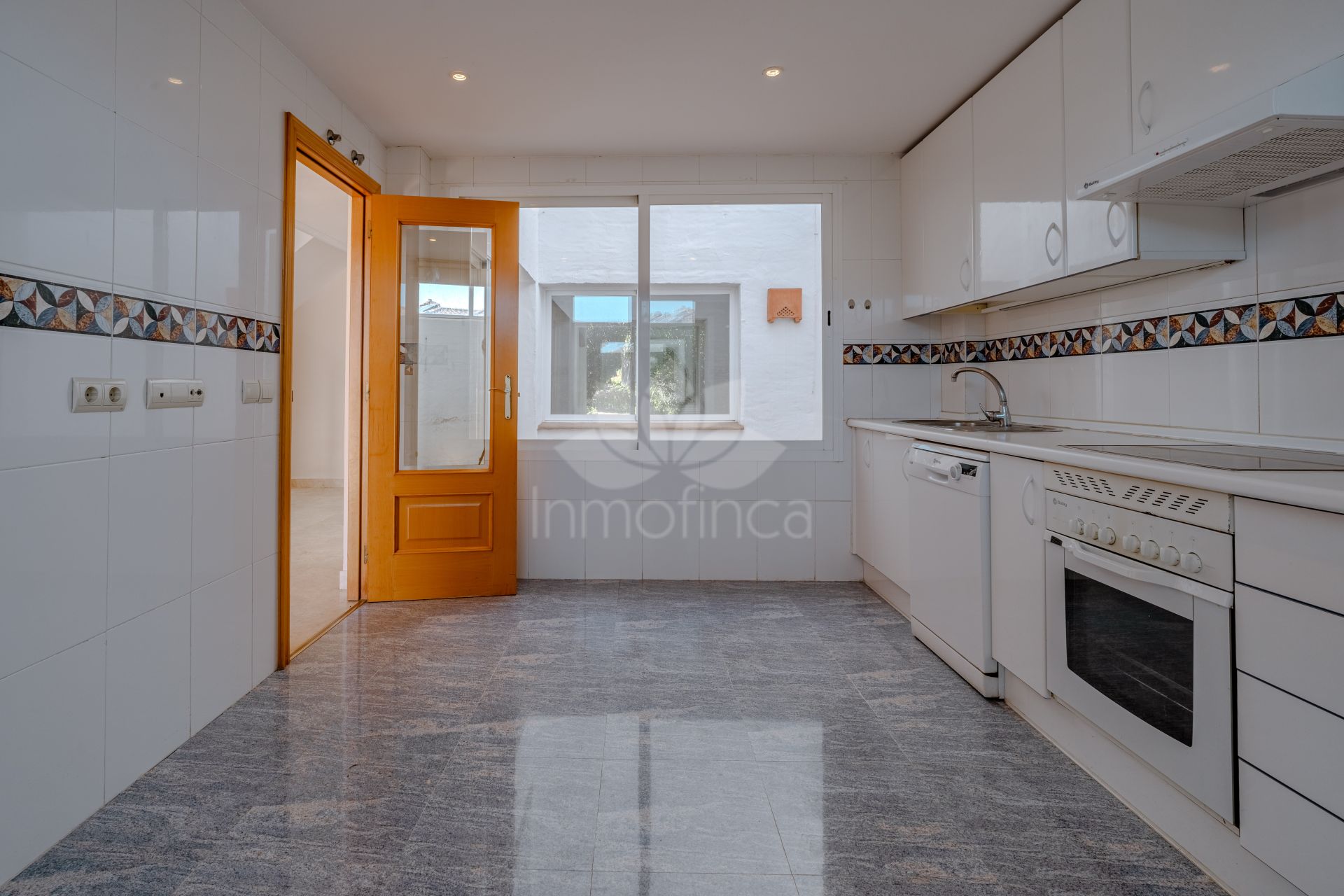 Semi Detached House in Selwo, Estepona