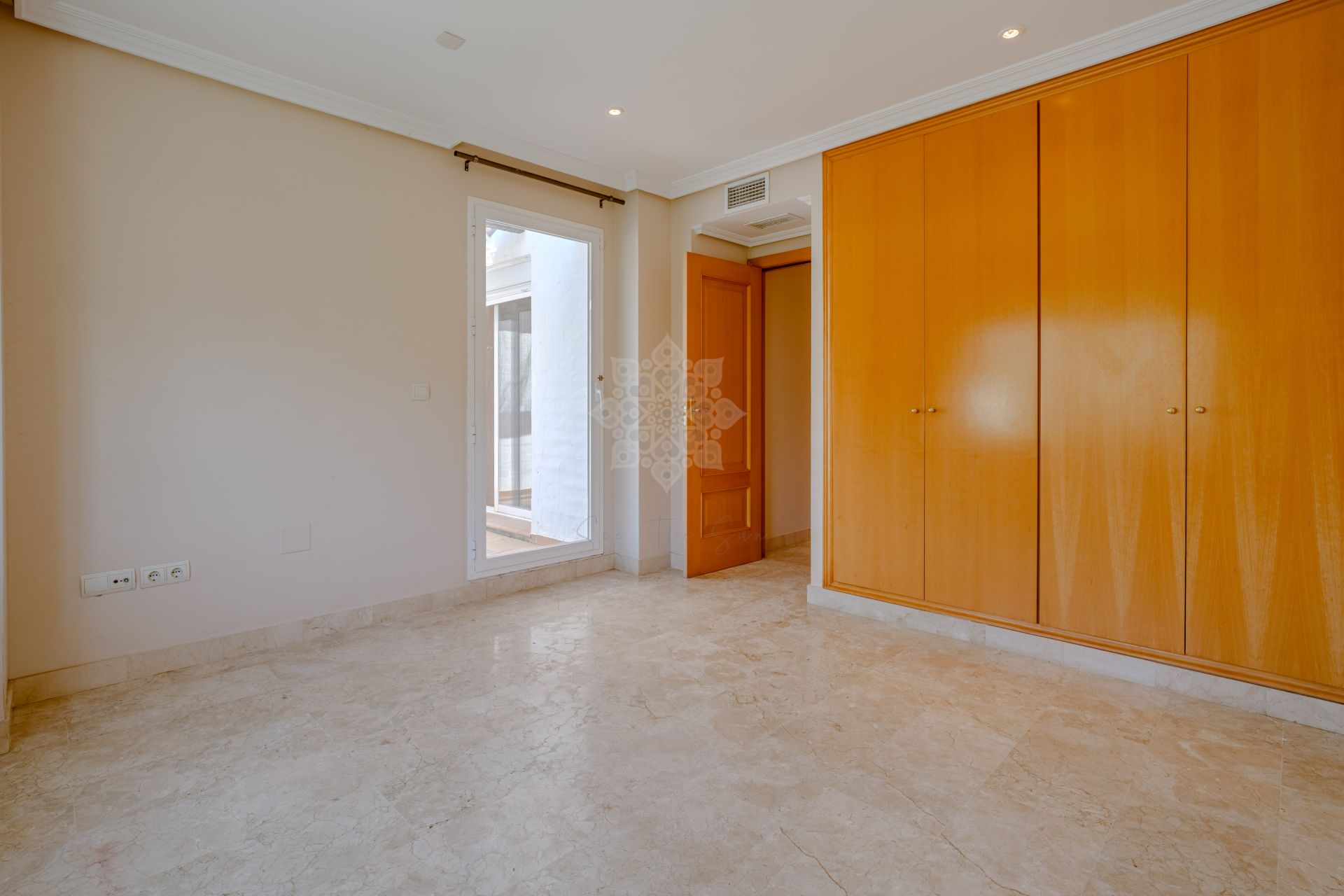 Semi Detached House in Selwo, Estepona