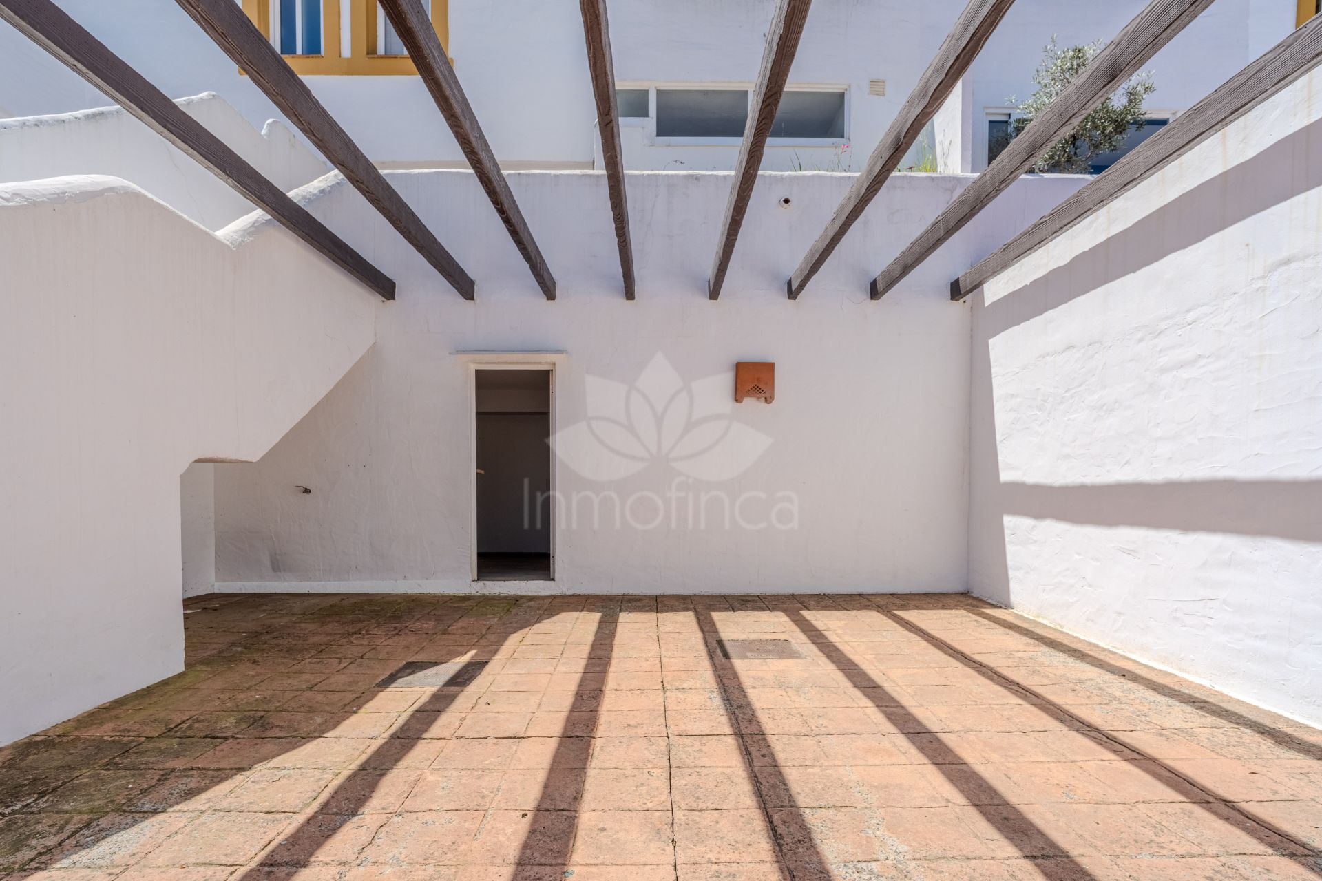 Semi Detached House in Selwo, Estepona