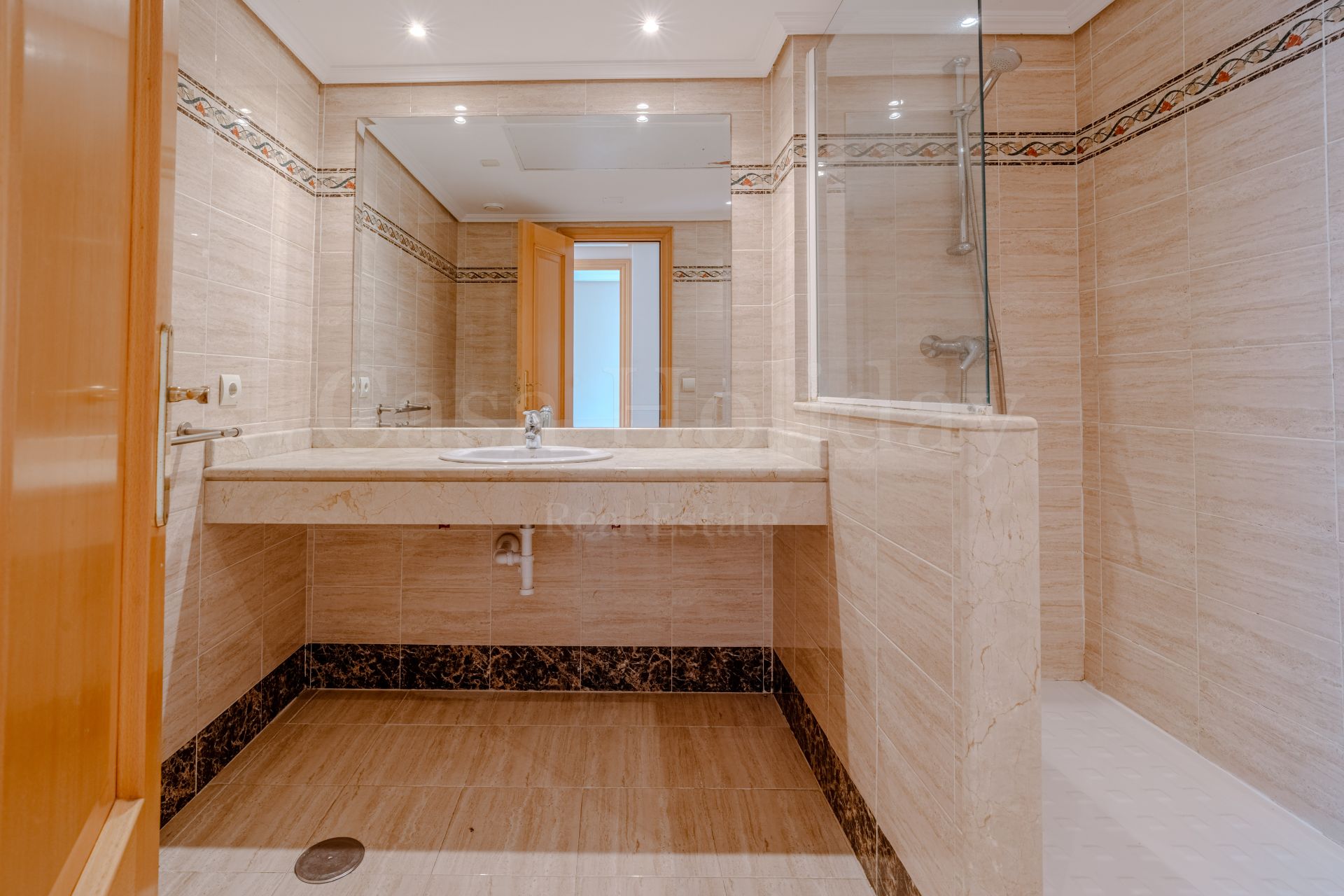 Semi Detached House in Selwo, Estepona