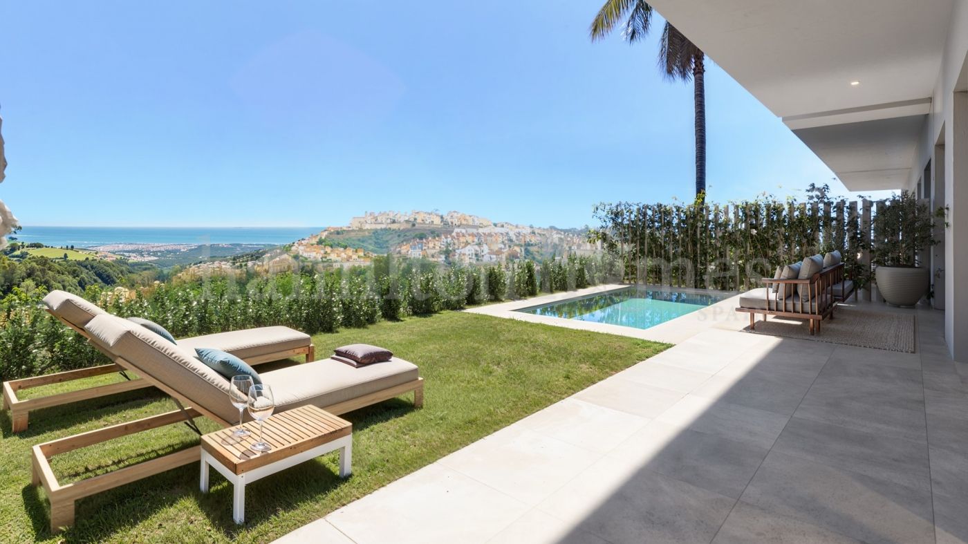 Development in Casares