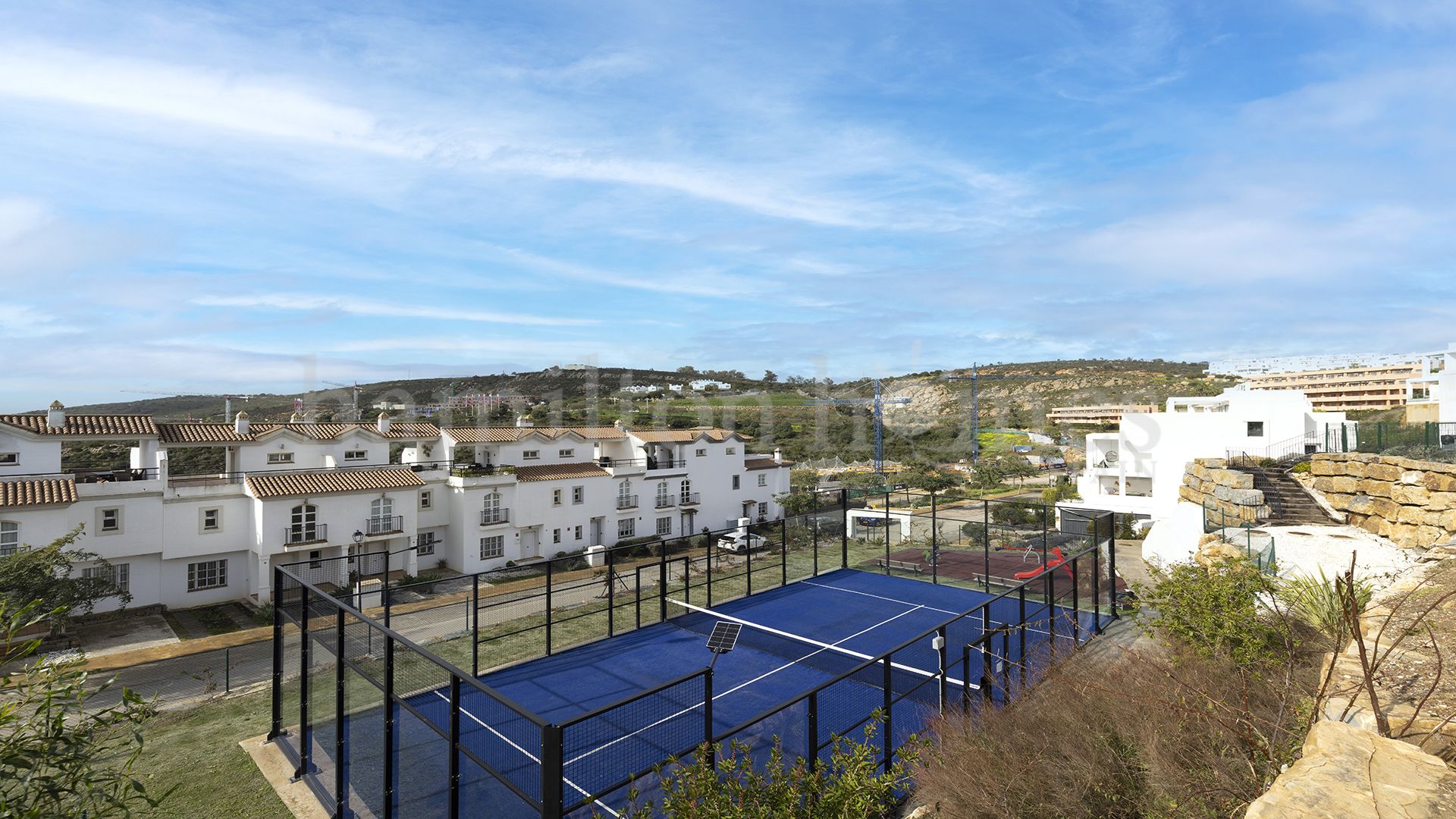 Town House in Bahia de las Rocas, Manilva