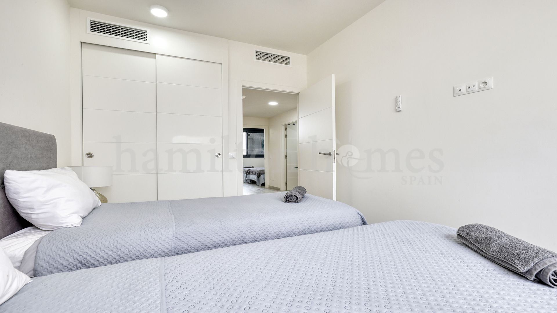 Town House in Bahia de las Rocas, Manilva