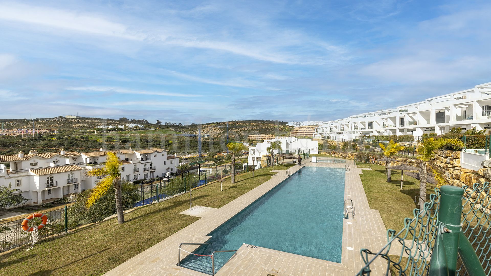 Town House in Bahia de las Rocas, Manilva