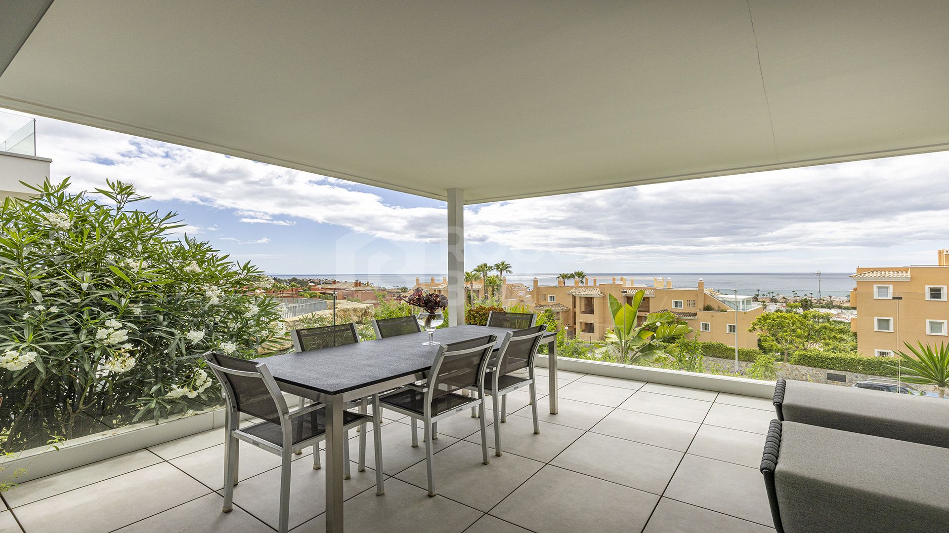 Stylish 3-Bed Corner Ground Floor Apartment with Spectacular Sea Views in Doña Julia