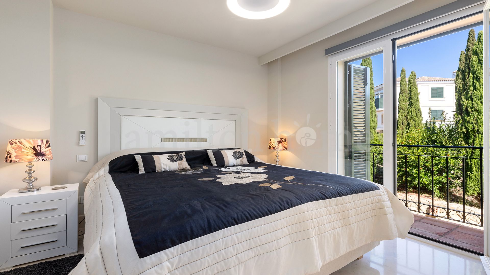 Penthouse in Doña Julia, Casares