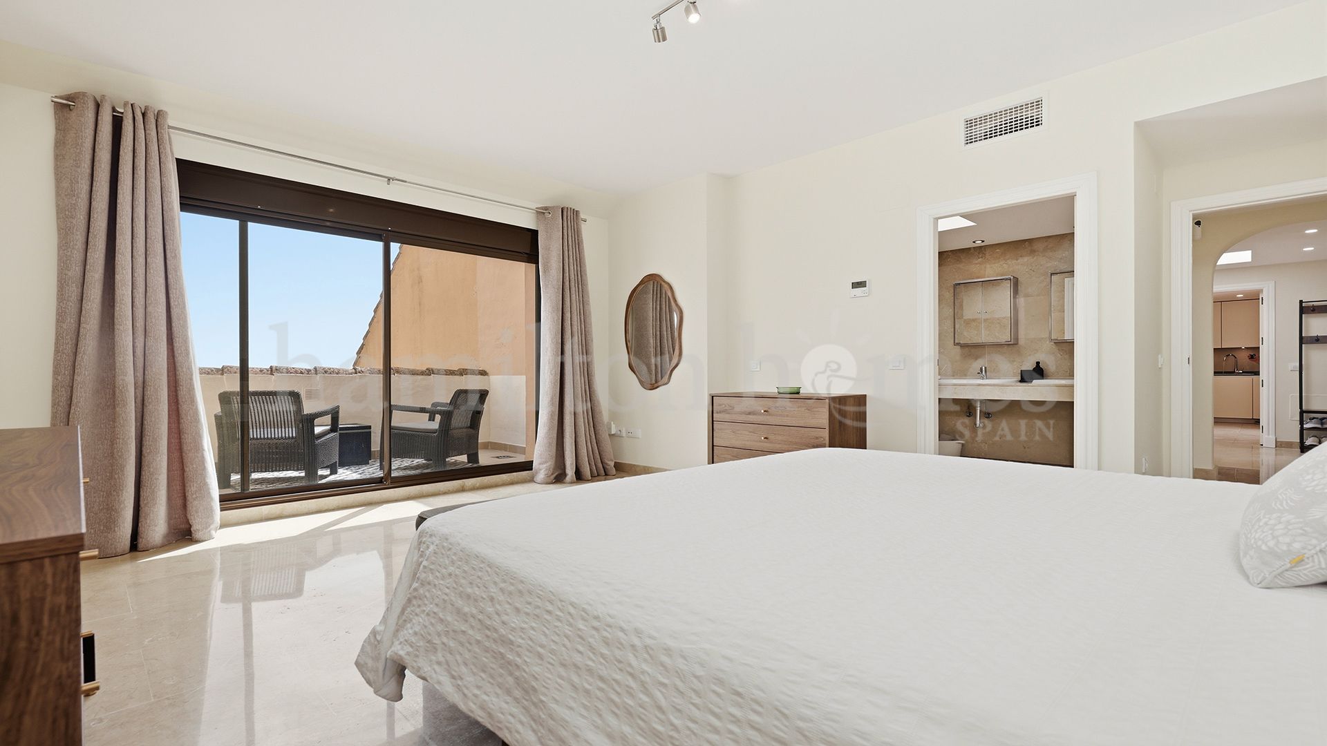 Penthouse in Duquesa Village, Manilva