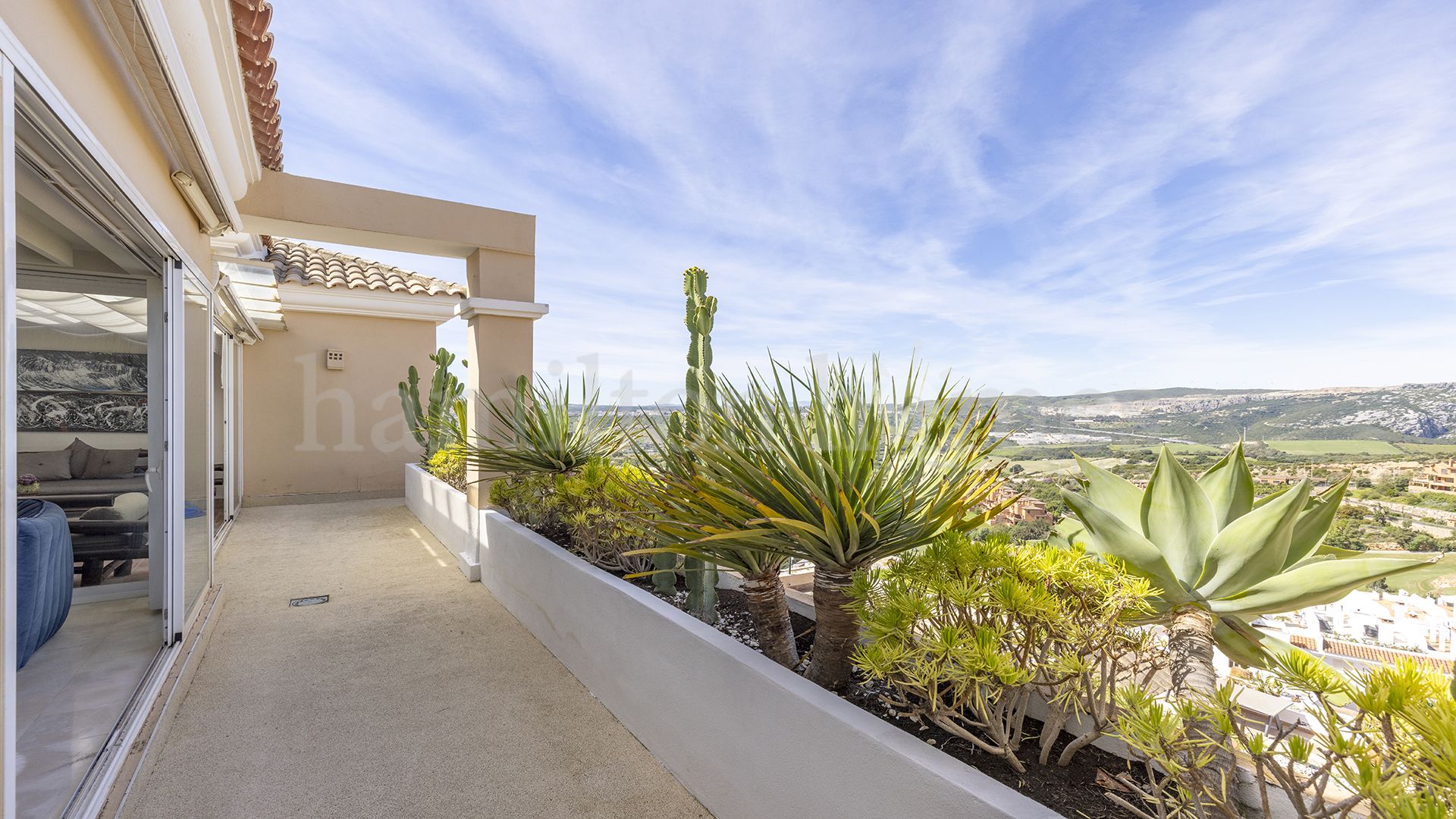 Penthouse in Doña Julia, Casares