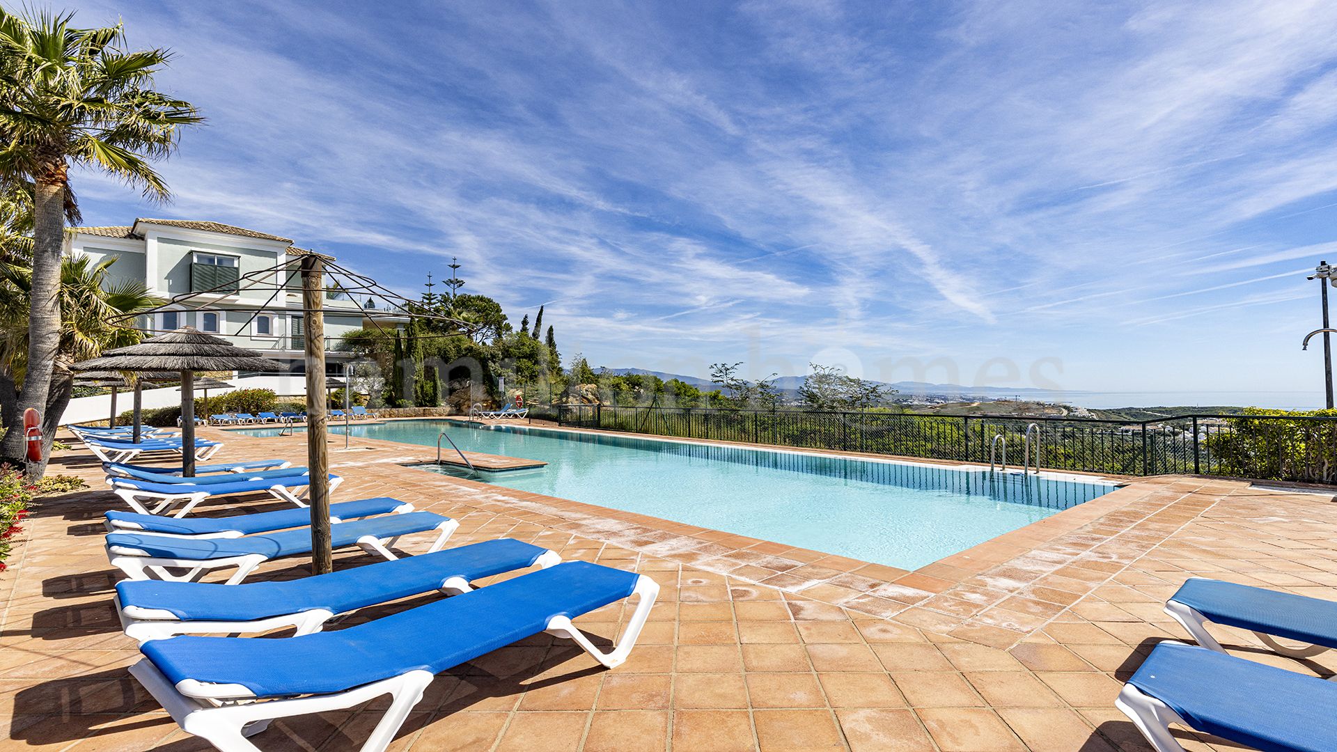 Penthouse in Doña Julia, Casares
