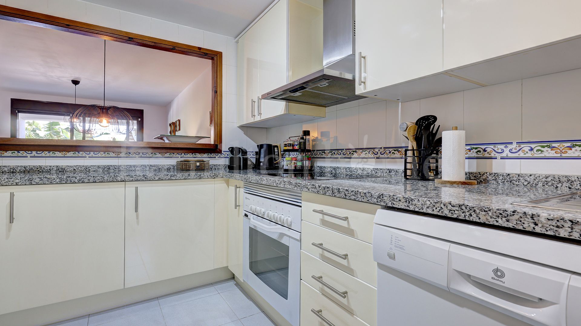 Apartamento Planta Baja en Duquesa Village, Manilva