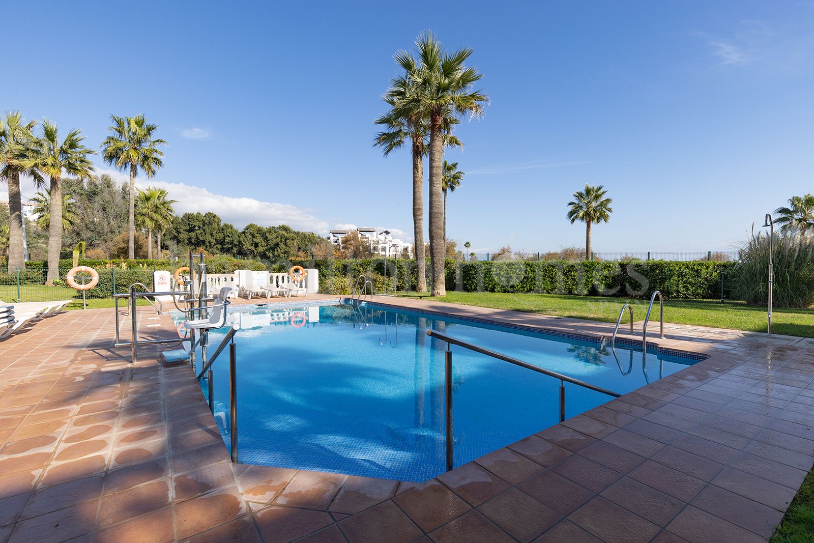 Apartamento Planta Baja en La Perla de la Bahía, Casares