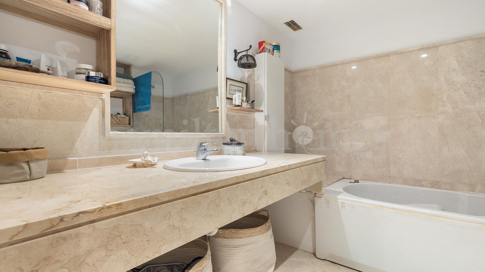 Ground Floor Apartment in Casares Golf, Casares