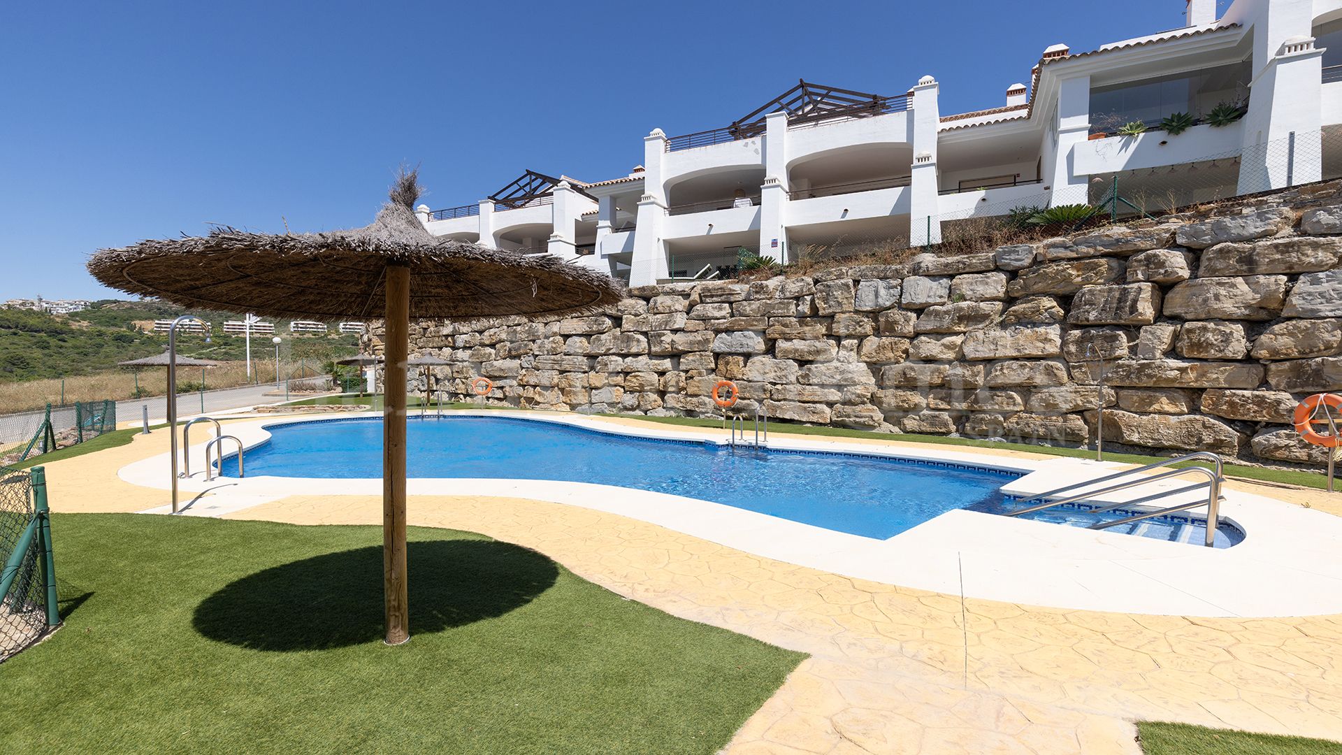 Ground Floor Apartment in Casares Golf, Casares