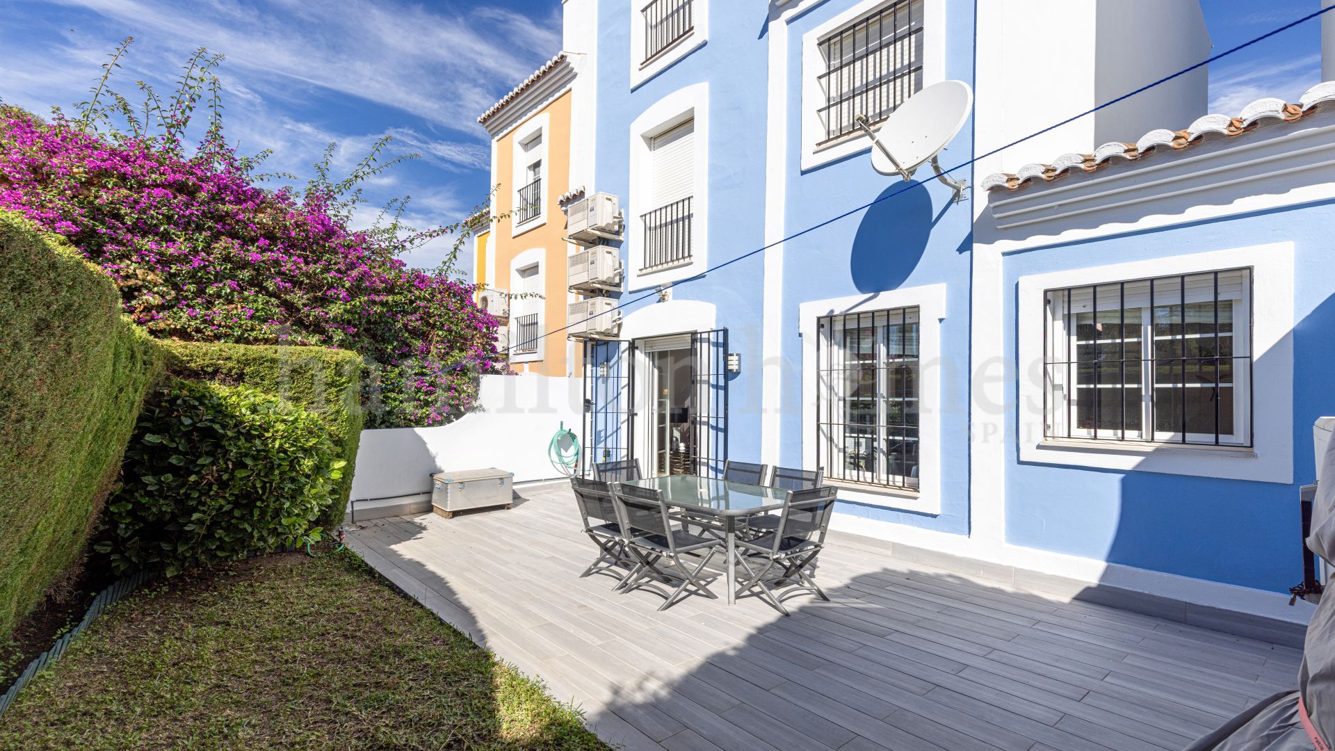 Town House in Bahia de Casares, Casares