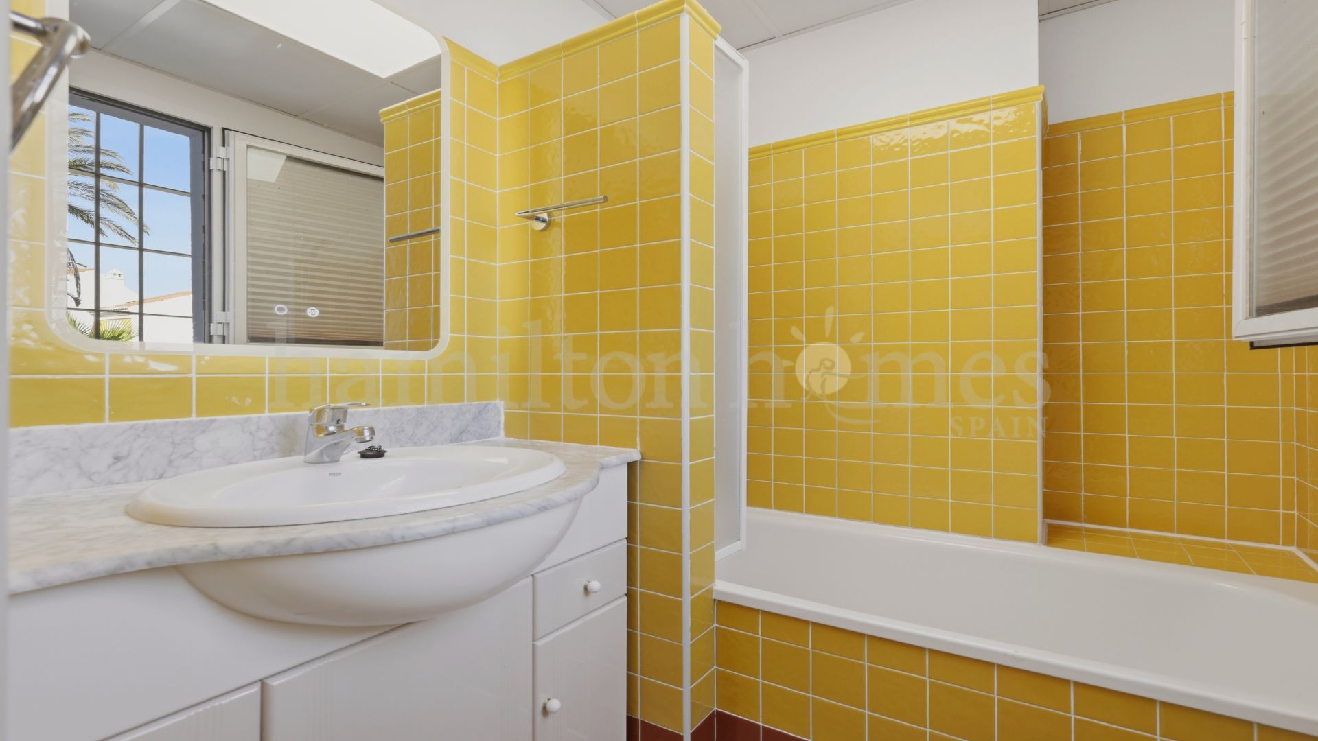 Town House in Bahia de Casares, Casares
