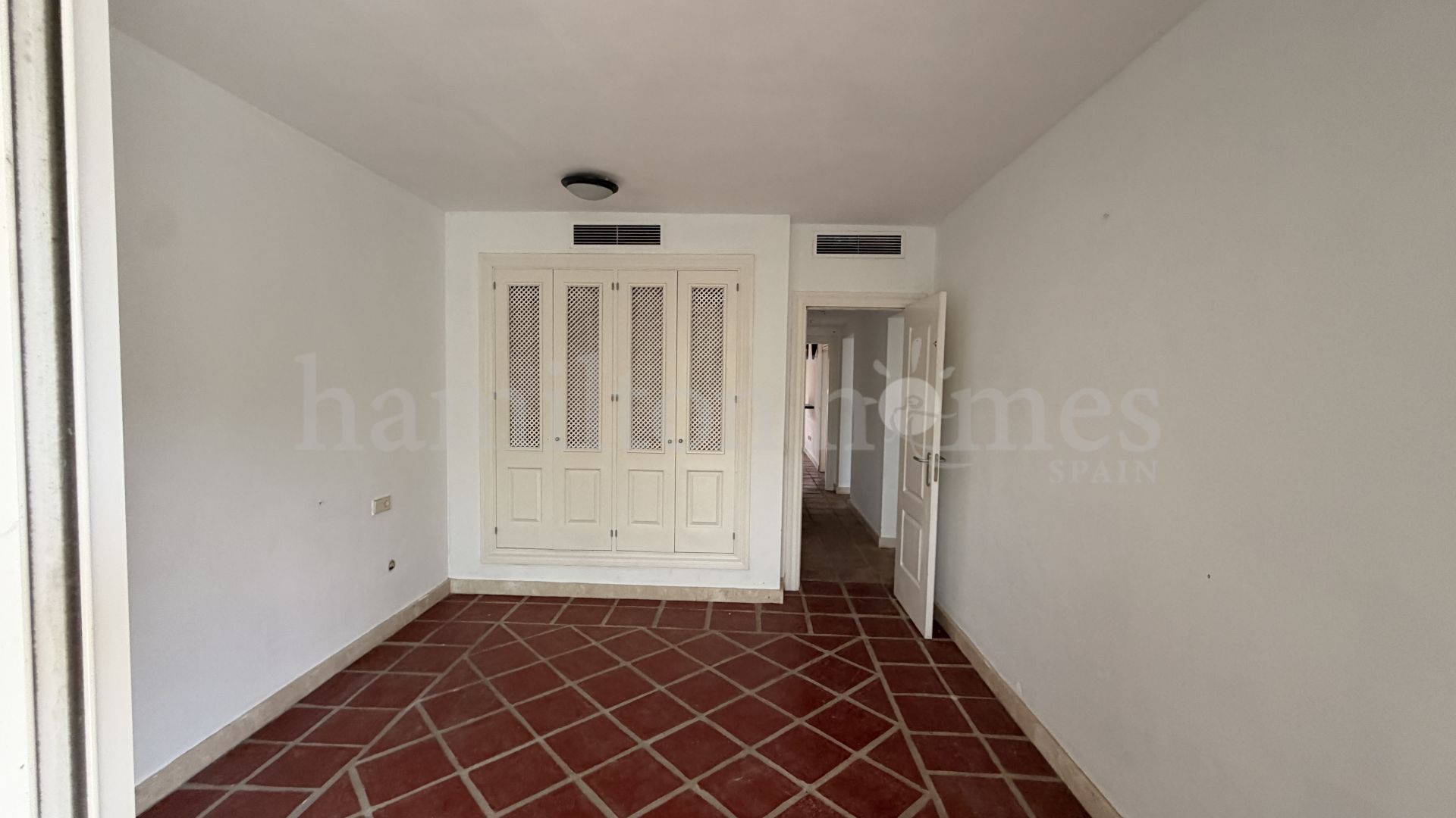 Villa in La Duquesa Golf, Manilva