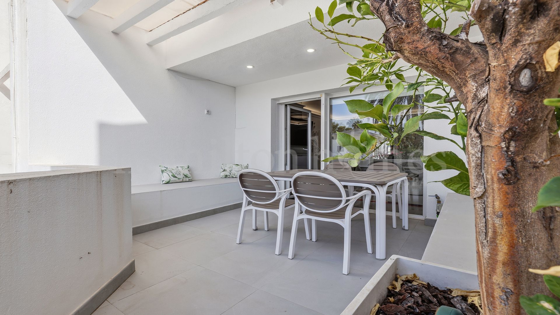 Duplex in Jardines de Sotogrande, Sotogrande