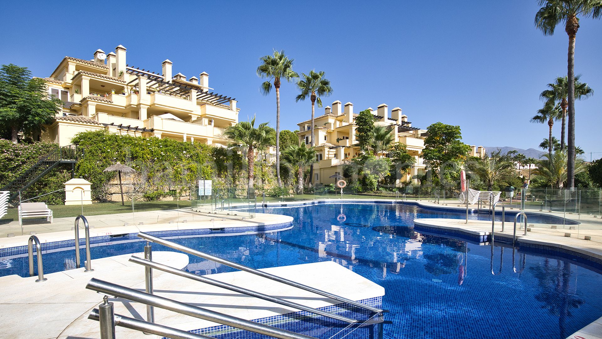 Apartment in Majestic, Casares