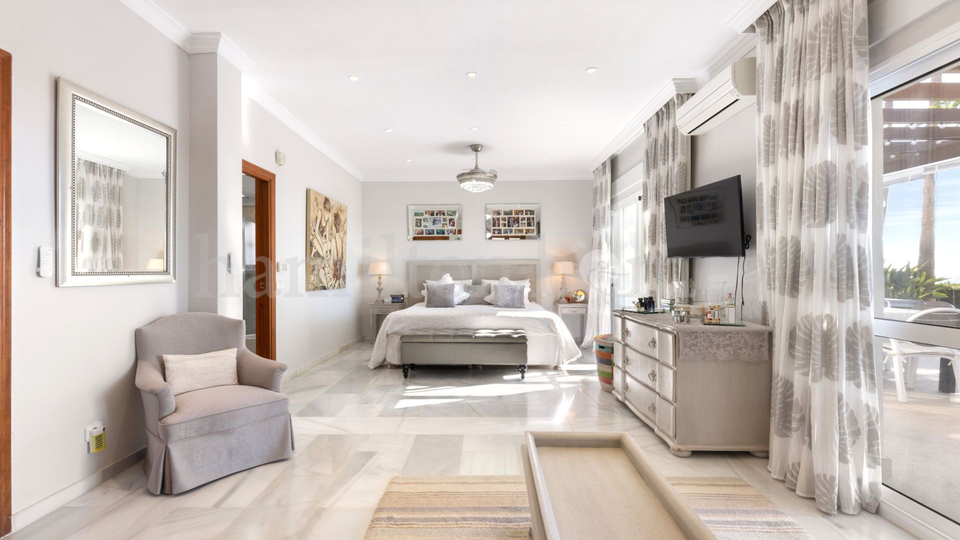 Semi Detached Villa in La Duquesa Golf, Manilva