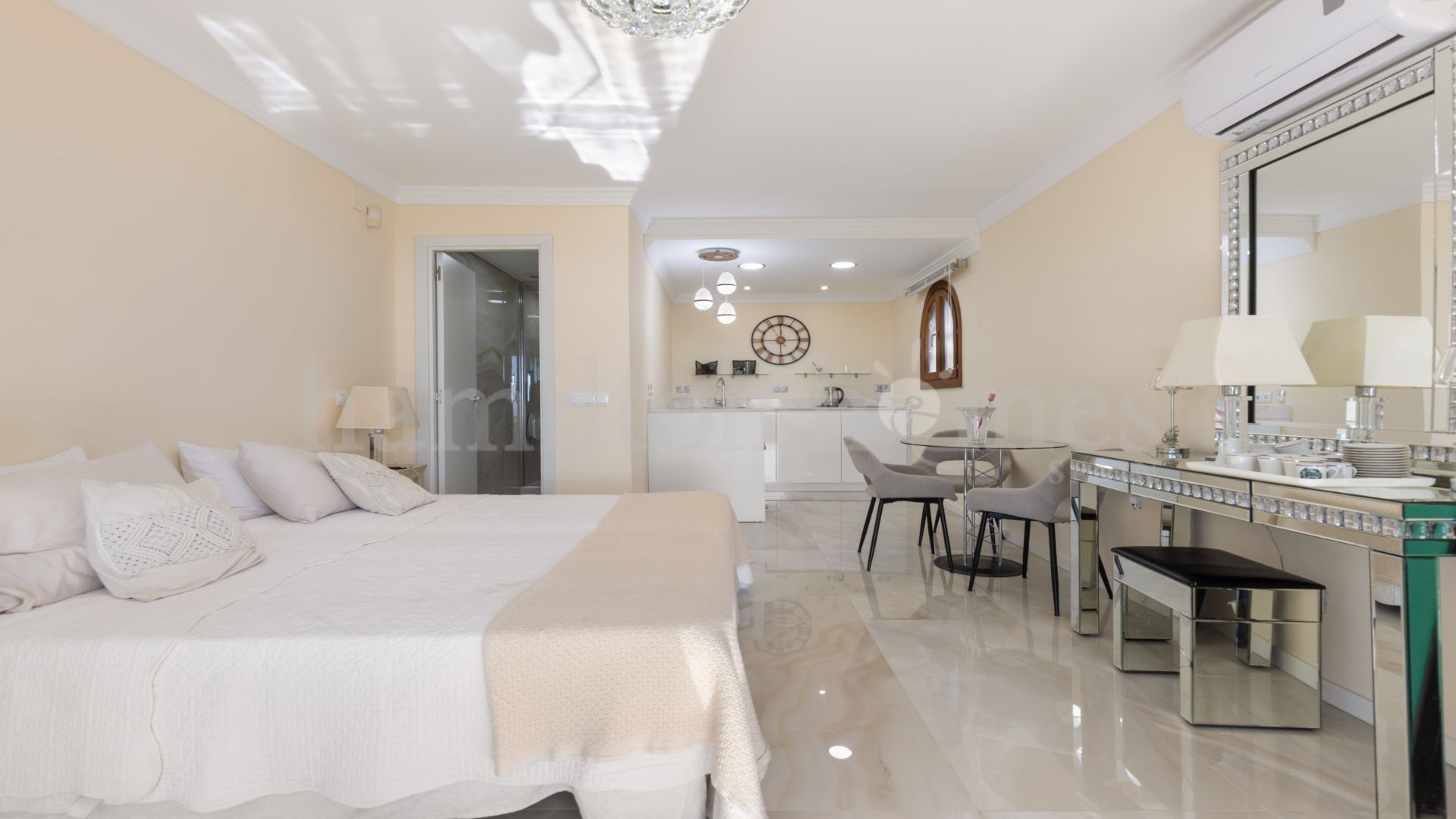 Semi Detached Villa in La Duquesa Golf, Manilva