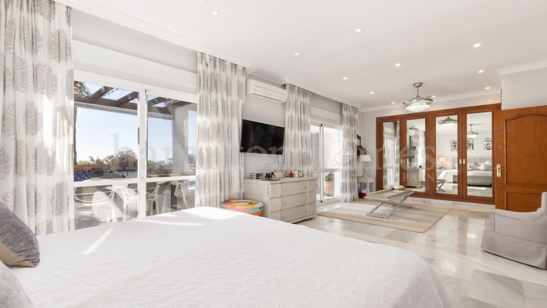 Semi Detached Villa in La Duquesa Golf, Manilva
