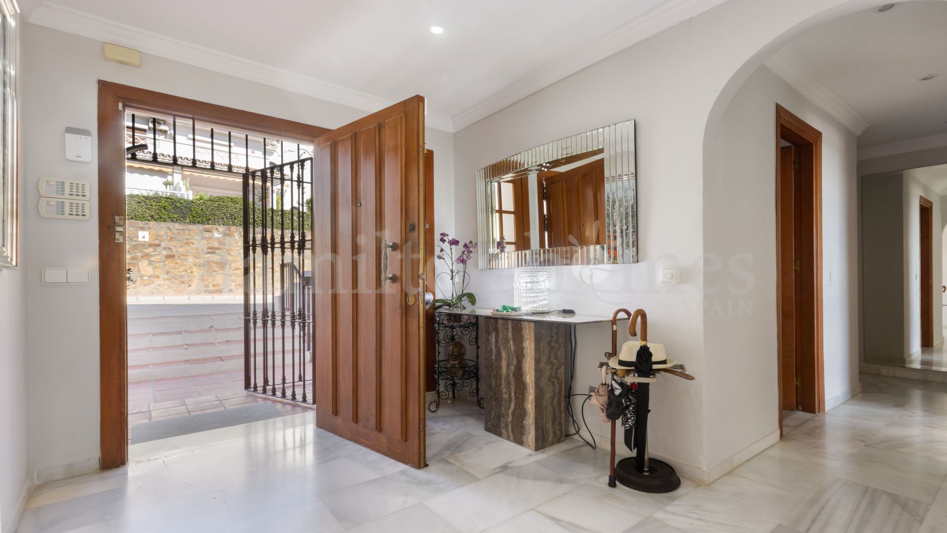 Semi Detached Villa in La Duquesa Golf, Manilva