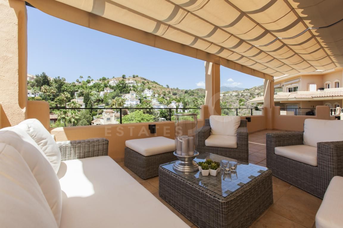 Duplex Penthouse til salg i Aloha Hill Club, Nueva Andalucia
