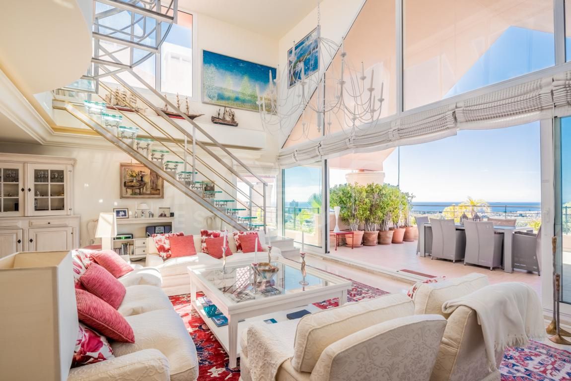 Duplex Penthouse for sale in Magna Marbella, Nueva Andalucia