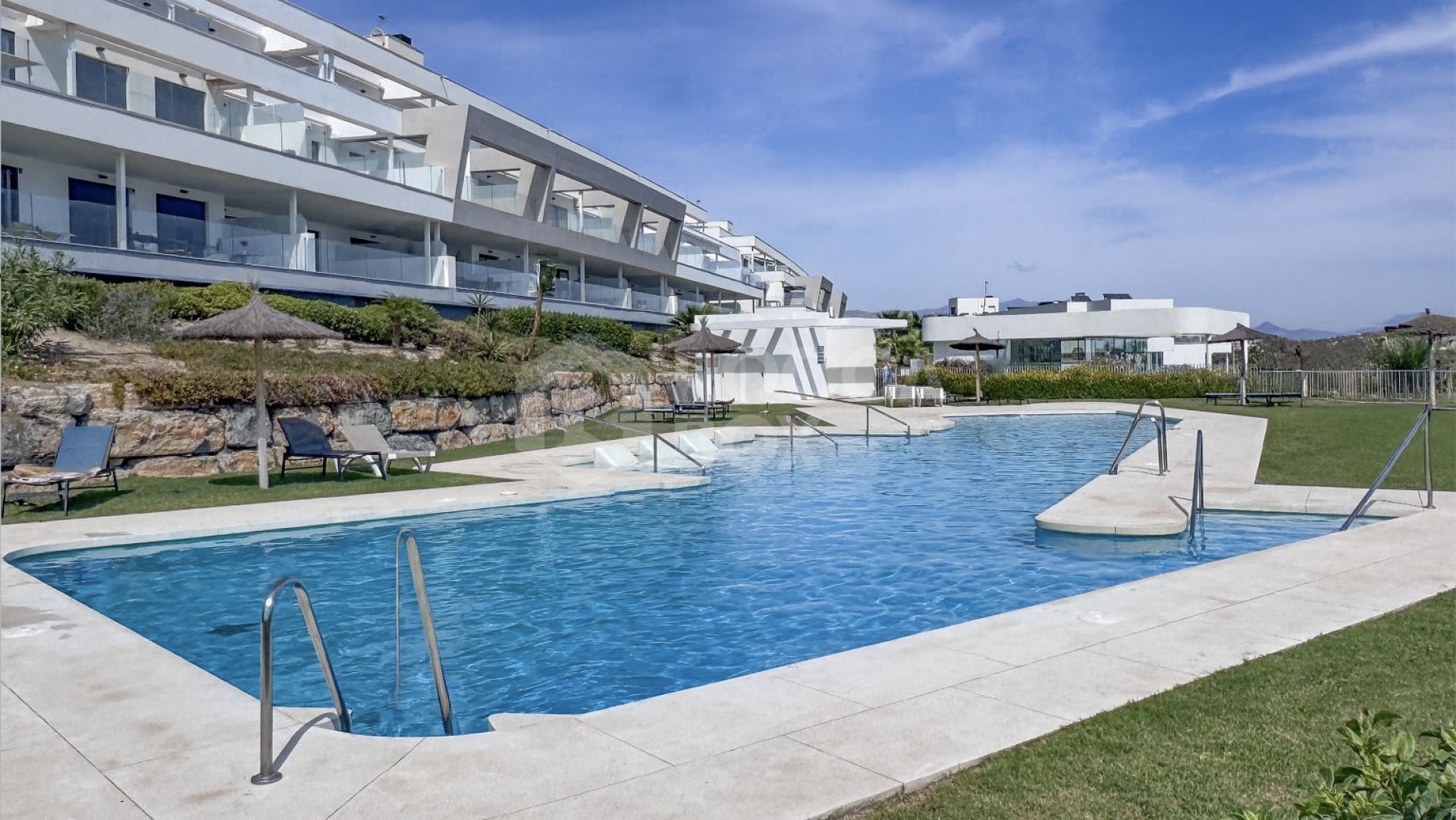Penthouse for sale in Doña Julia, Casares
