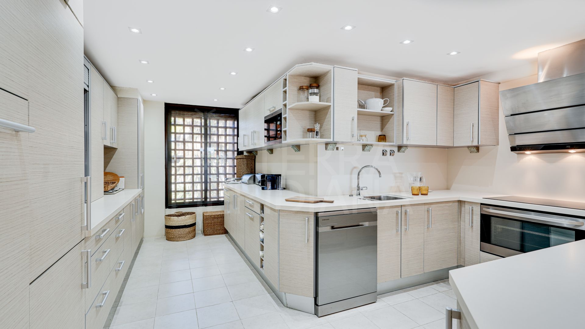 Duplex Penthouse in El Campanario, Estepona