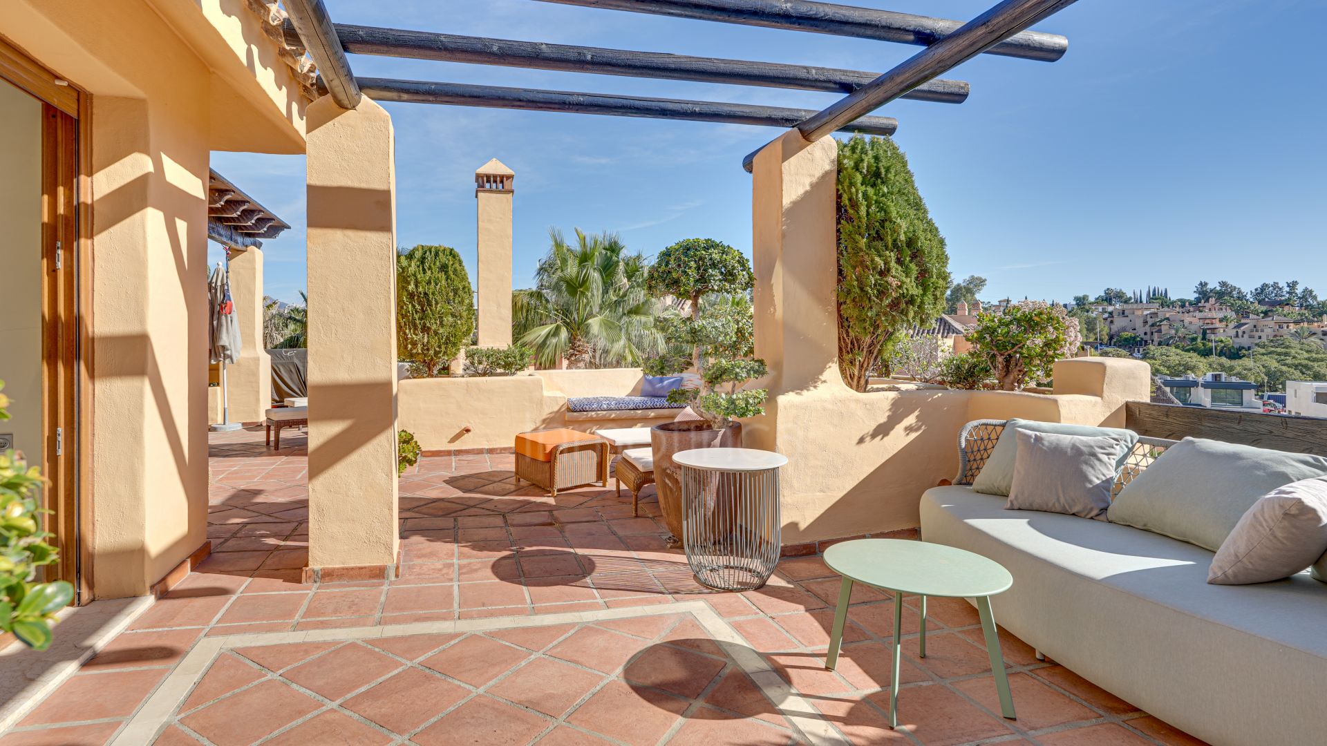 Duplex Penthouse in El Campanario, Estepona