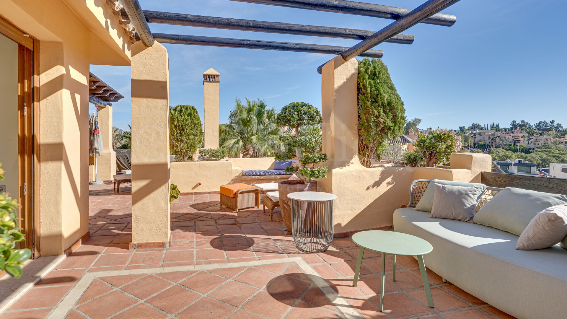 Duplex Penthouse in El Campanario, Estepona