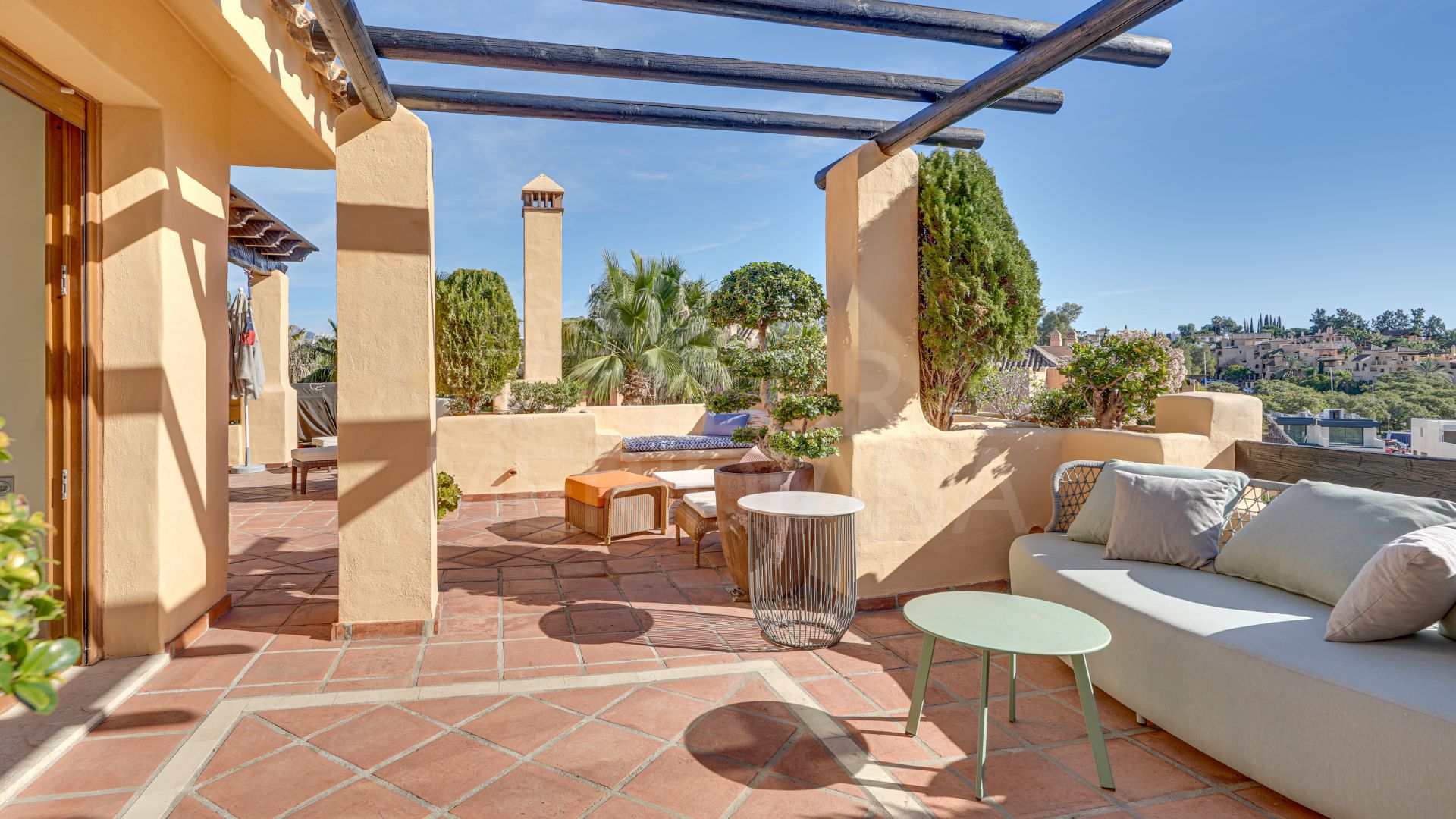 Duplex Penthouse in El Campanario, Estepona