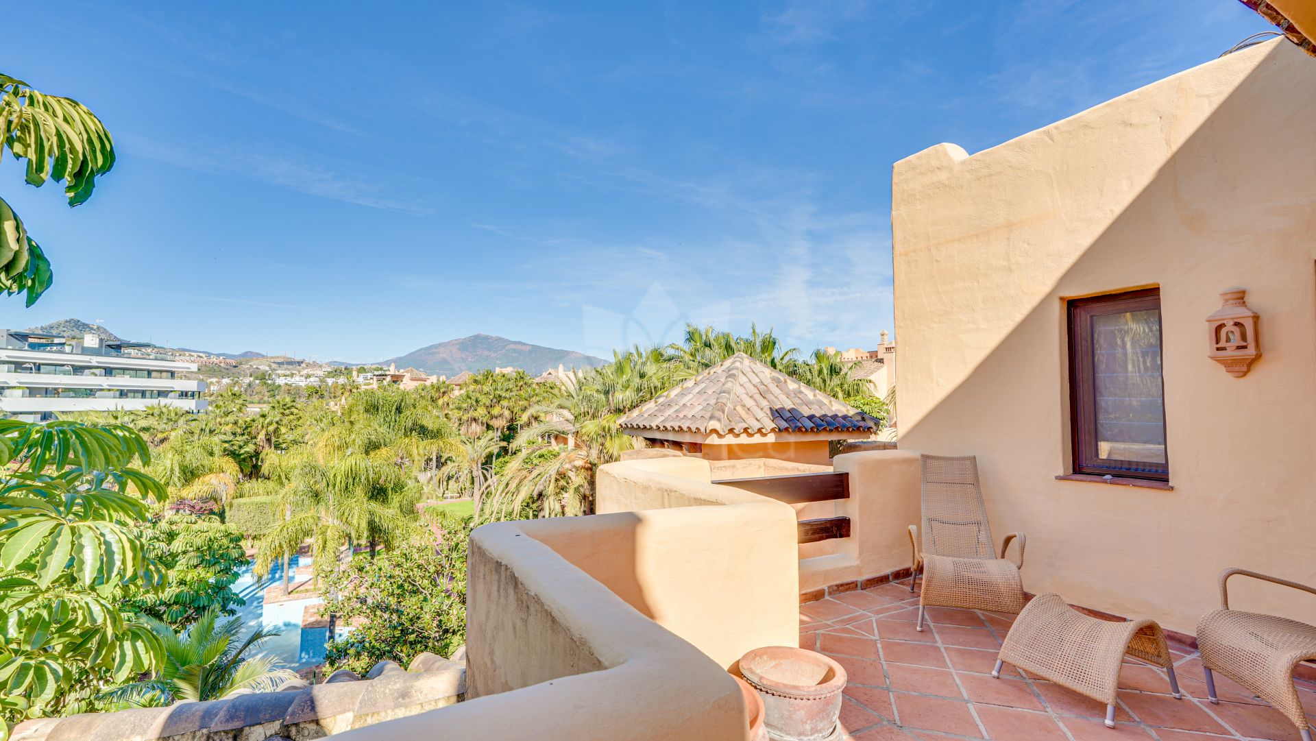 Duplex Penthouse in El Campanario, Estepona